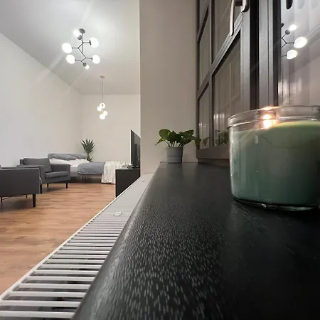 Yellow Rose, Perfect Location With Free Parking, 24h Checkin & Balcony Lejlighed